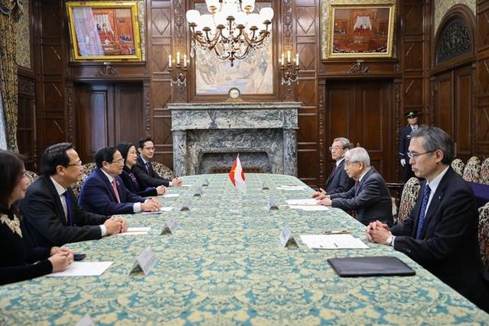 Thủ tướng Chính phủ Phạm Minh Chính đã hội kiến Chủ tịch Thượng viện Nhật Bản Otsuji Hidehisa vào chiều 18-12. Ảnh: Baochinhphu.vn